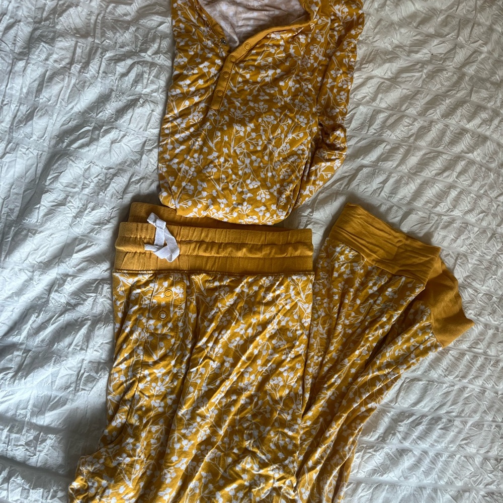 Little Sleepies Golden Poppies matching pajama set. Small top and medium pants